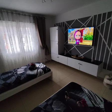 Near Tradefair And 8 Min. * Cologne