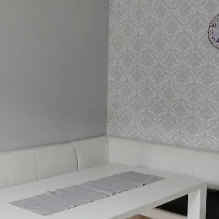 Near Tradefair And 8 Min. Apartmán